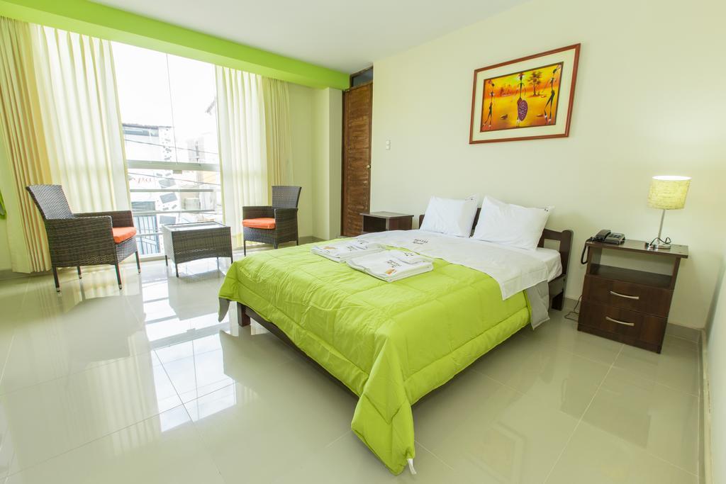 Hostal Florida Chiclayo Ngoại thất bức ảnh