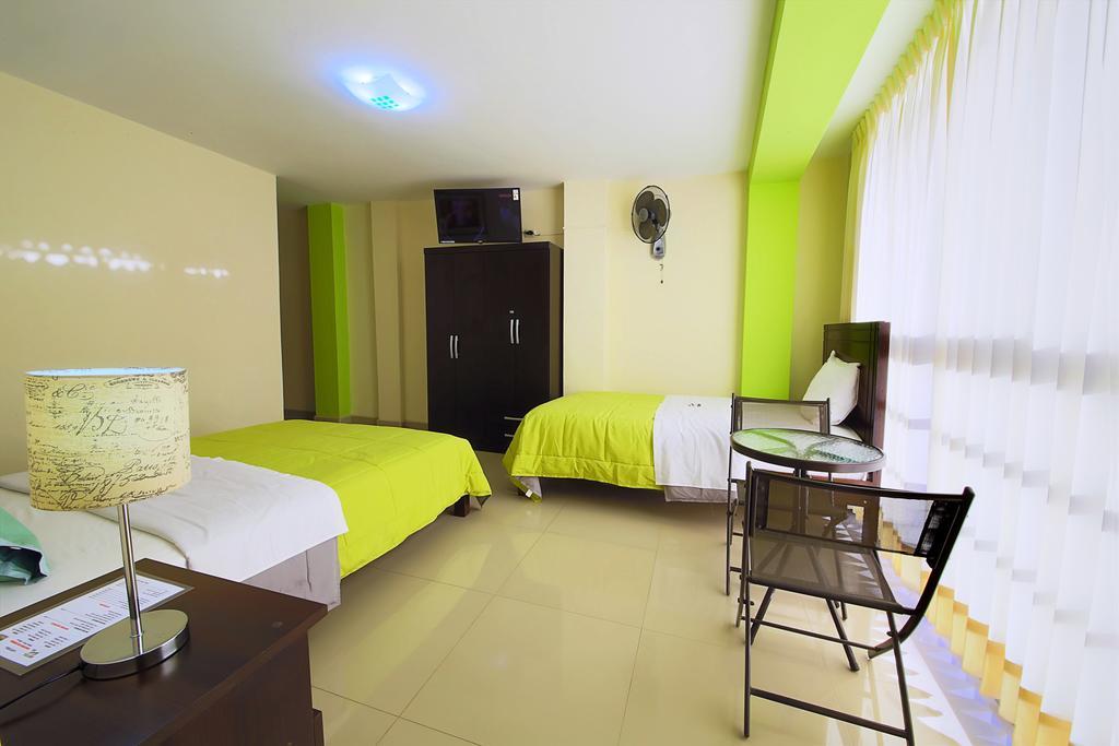 Hostal Florida Chiclayo Ngoại thất bức ảnh