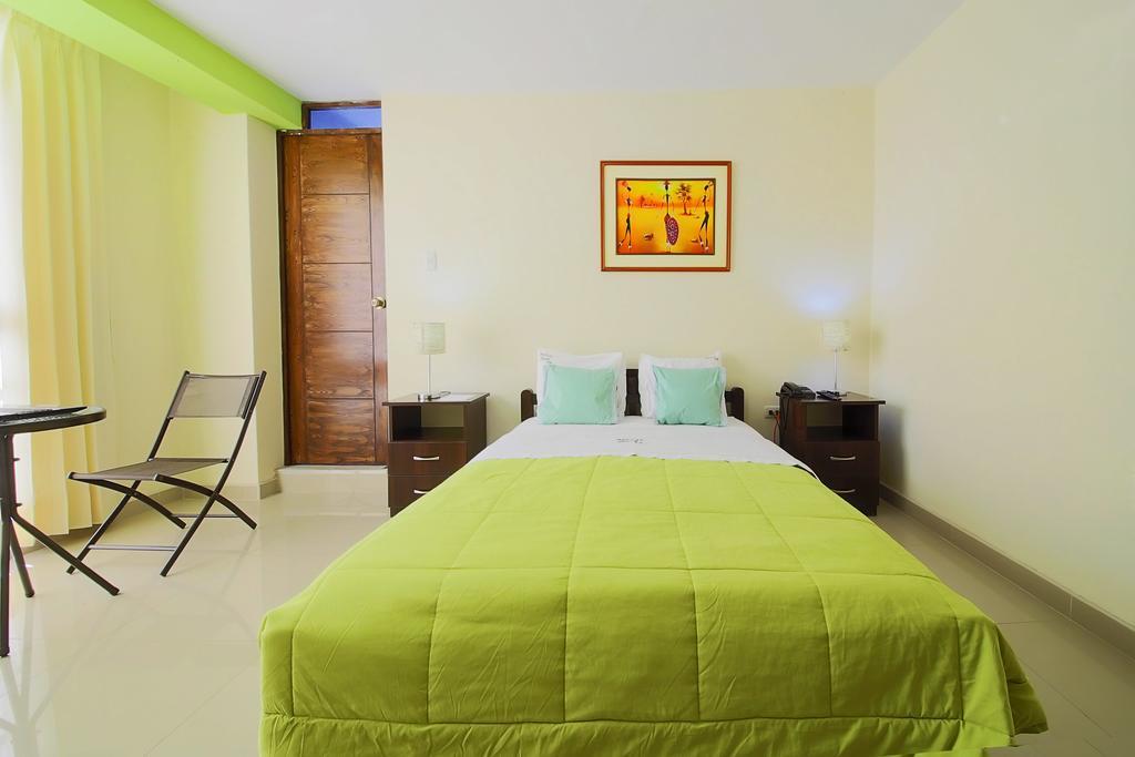 Hostal Florida Chiclayo Ngoại thất bức ảnh