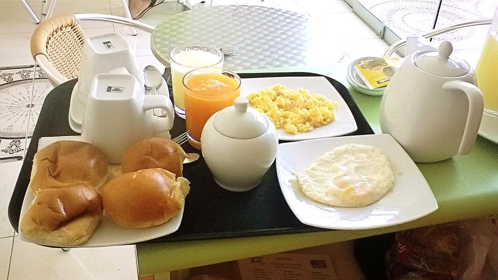 Hostal Florida Chiclayo Ngoại thất bức ảnh