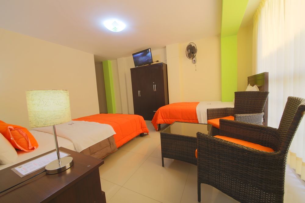 Hostal Florida Chiclayo Ngoại thất bức ảnh