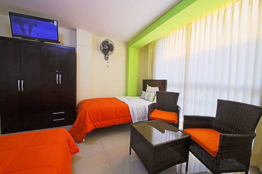 Hostal Florida Chiclayo Ngoại thất bức ảnh